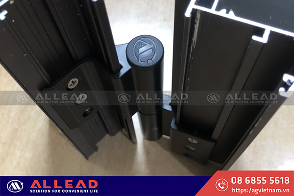 bản lề cối cửa nhôm kính