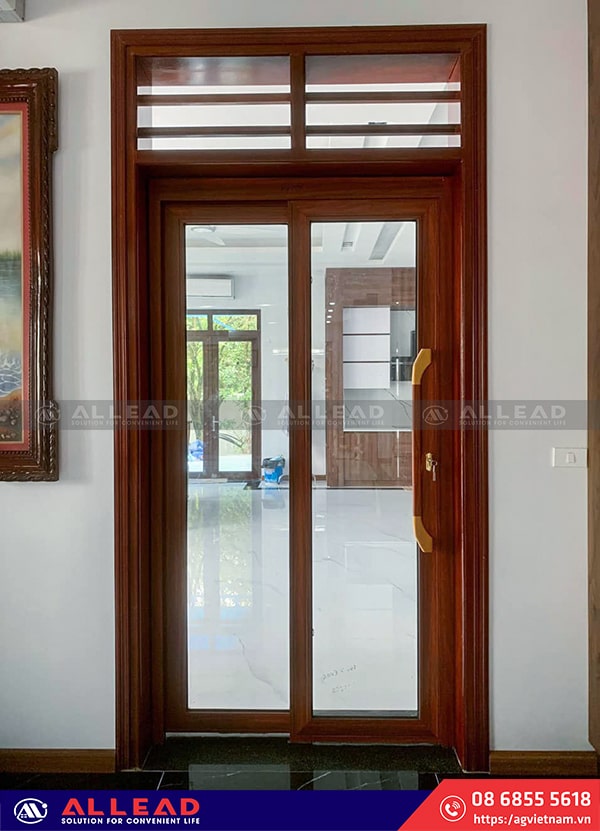cửa phòng ngủ đối diện cửa chính