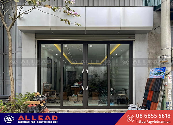 cửa ra vào 4 cánh nhôm kính đẹp