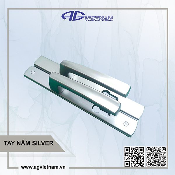 tay nắm cửa màu bạc đẹp