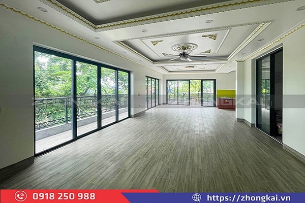 Thi công làm cửa nhôm kính giá bao nhiêu?